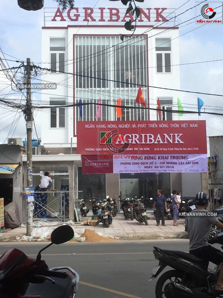 thi cong ngan hang agribank